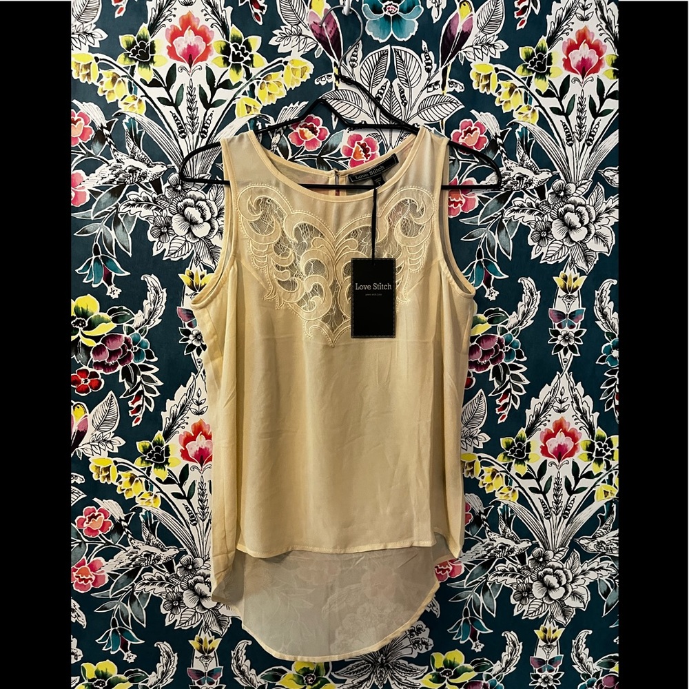 NWT Love stitch: women’s (s) Cream sleeveless top w/ a bit of a vintage feel